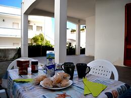 Nami Holiday Home for six Guests With Outdoor Space