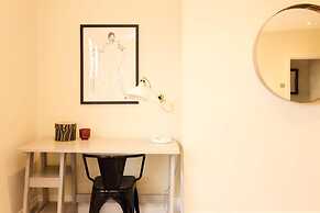 The Peckham Hideaway - Bright 3bdr Flat