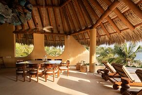 Mar de Coco Beach Front Villas