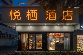 Joy Hongqiao Airport and Railway Hotel