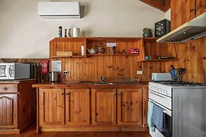 StayAU 3BR Quaint Countryside Cottage