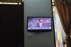 OYO 93831 Penginapan Cisauk