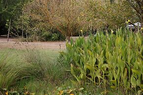 StayAU 1BR Rustic Picturesque Cottage