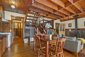 StayAU 1BR Rustic Picturesque Cottage