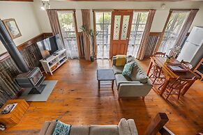 StayAU 1BR Rustic Picturesque Cottage