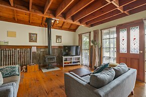 StayAU 1BR Rustic Picturesque Cottage