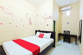 OYO 93837 Ipeda Family Residence