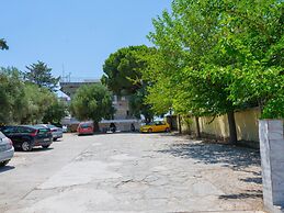 Zoe Seaview Apartment by Rentals Pro