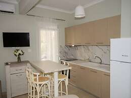 Zoe Seaview Apartment by Rentals Pro