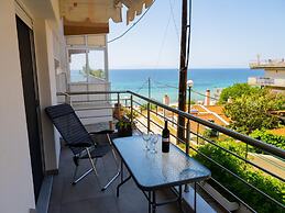 Zoe Seaview Apartment by Rentals Pro