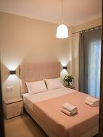 Zoe Seaview Apartment by Rentals Pro