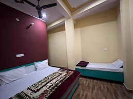 Goroomgo Girish Alay Homestay Uttarakhand