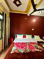 Goroomgo Girish Alay Homestay Uttarakhand