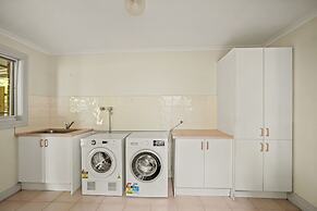 StayAU 4BR Spacious Nature Retreat