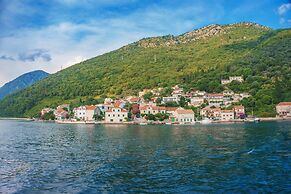 Seafront Haven Darka