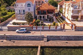 Seafront Haven Darka