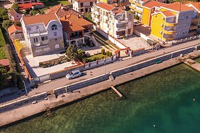 Seafront Haven Darka