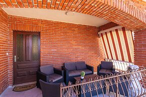 Seafront Haven Darka