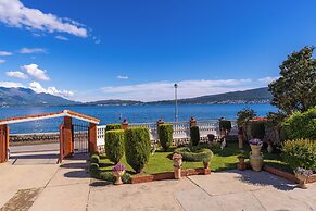 Seafront Haven Darka