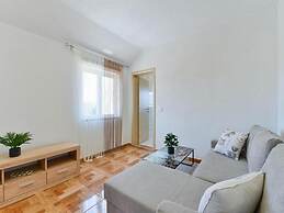 Pool Apartment Leonardo