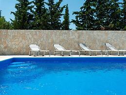 Pool Apartment Leonardo