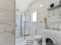 Pool Apartment Leonardo