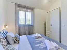 Pool Apartment Leonardo