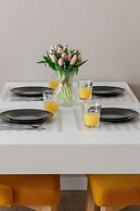 Coast Apartment With Balcony by Renters