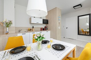 Coast Apartment With Balcony by Renters