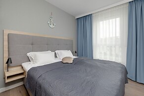 Coast Apartment With Balcony by Renters