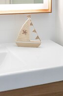 Coast Apartment With Balcony by Renters