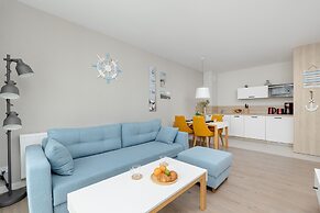 Coast Apartment With Balcony by Renters