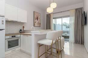 Camelia Luxury Suites - Private Pool & Jaccuzi