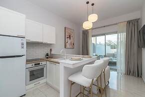 Camelia Luxury Suites - Private Pool & Jaccuzi