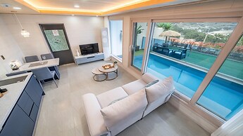 Namhae Eagless Poolvilla Pension