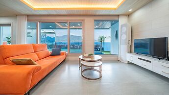 Namhae Eagless Poolvilla Pension