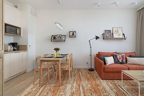 Bel Mare Apartment w/ Balcony by Renters