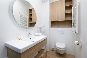 Bel Mare Apartment w/ Balcony by Renters