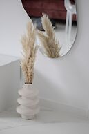 Air-conditioned Studio by Renters