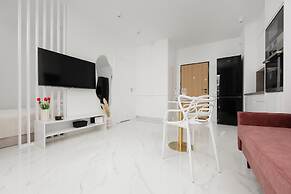 Air-conditioned Studio by Renters