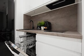 Air-conditioned Studio by Renters