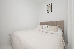 Air-conditioned Studio by Renters