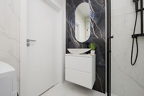 Air-conditioned Studio by Renters