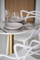 Air-conditioned Studio by Renters