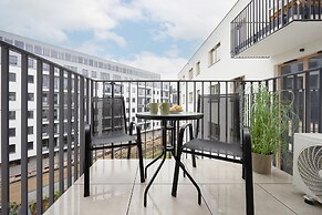 Air-conditioned Studio by Renters