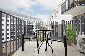 Air-conditioned Studio by Renters