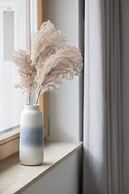 Air-conditioned Studio by Renters