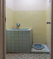 SPOT ON 93840 Guest House Amanda Syariah