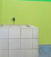 SPOT ON 93840 Guest House Amanda Syariah