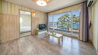 Tongyeong Haegando Pension